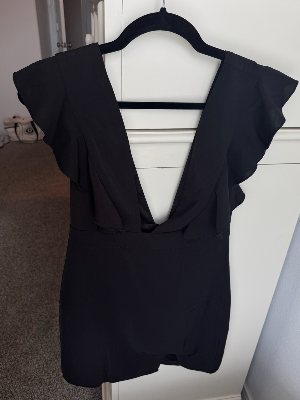 superdown Black Deep V Ruffle Sleeve Mini Dress